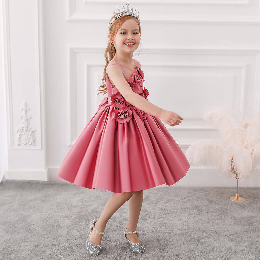 ropa de niña para vestir en una boda